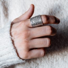 Anillo_plata_mil-33 anillo Pritiví con forma de flor